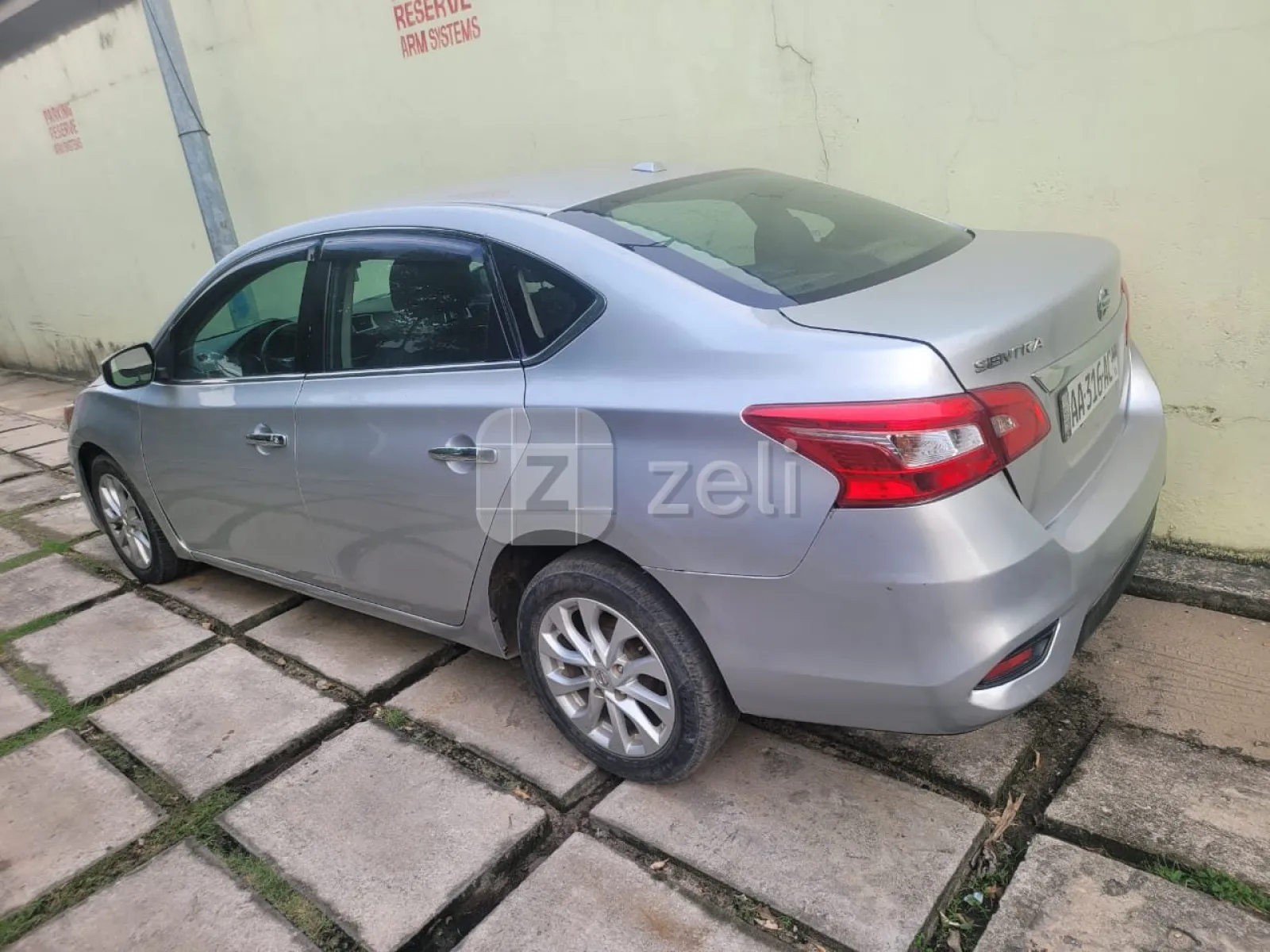 Nissan Sentra 2019 — photo 2