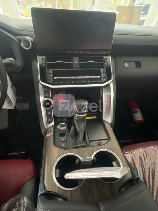 Toyota Land Cruiser 2024 — photo 15