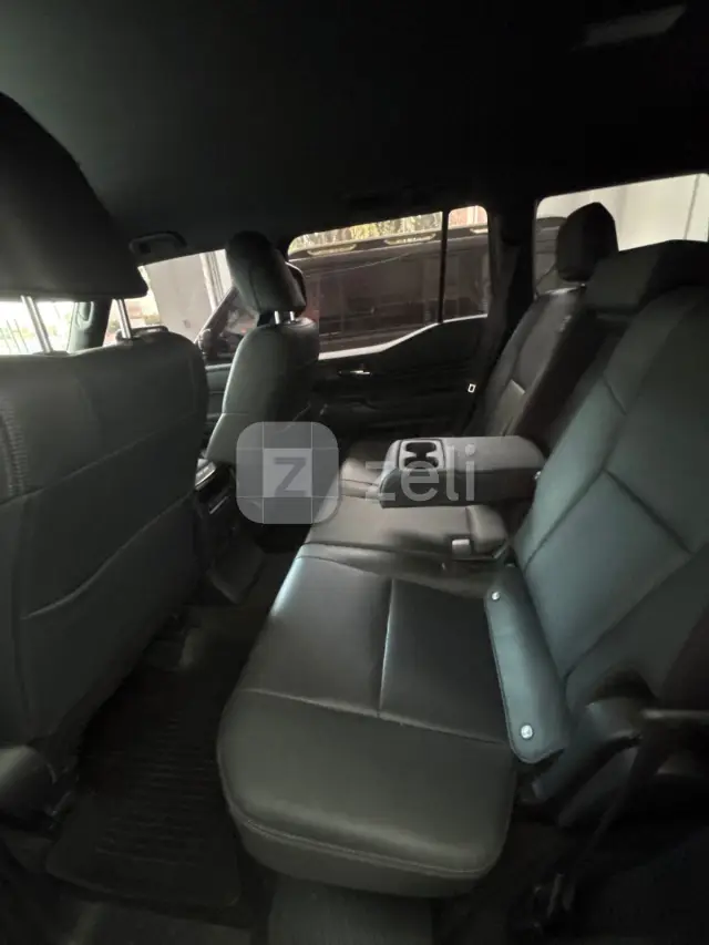 Toyota Land Cruiser 2025 — photo 6