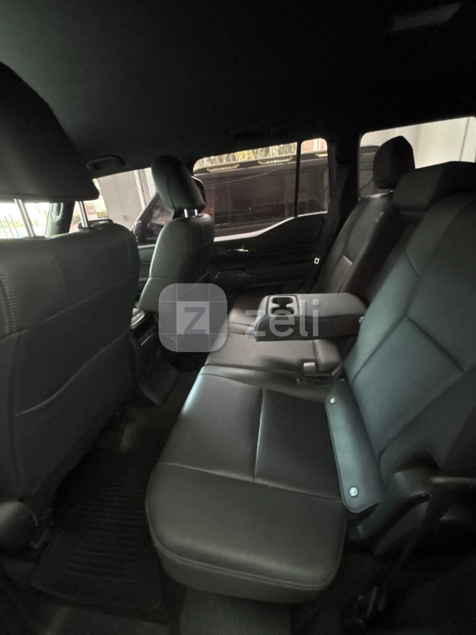 Toyota Land Cruiser 2025 — photo 6