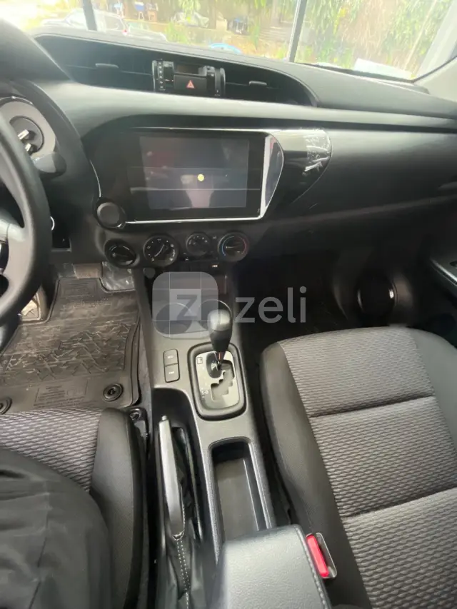 Toyota Hilux 2026 — photo 13