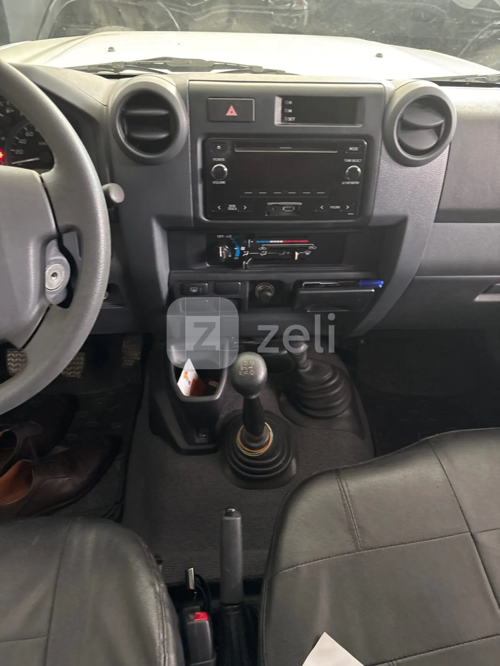 Toyota Land Cruiser 2025 — photo 9