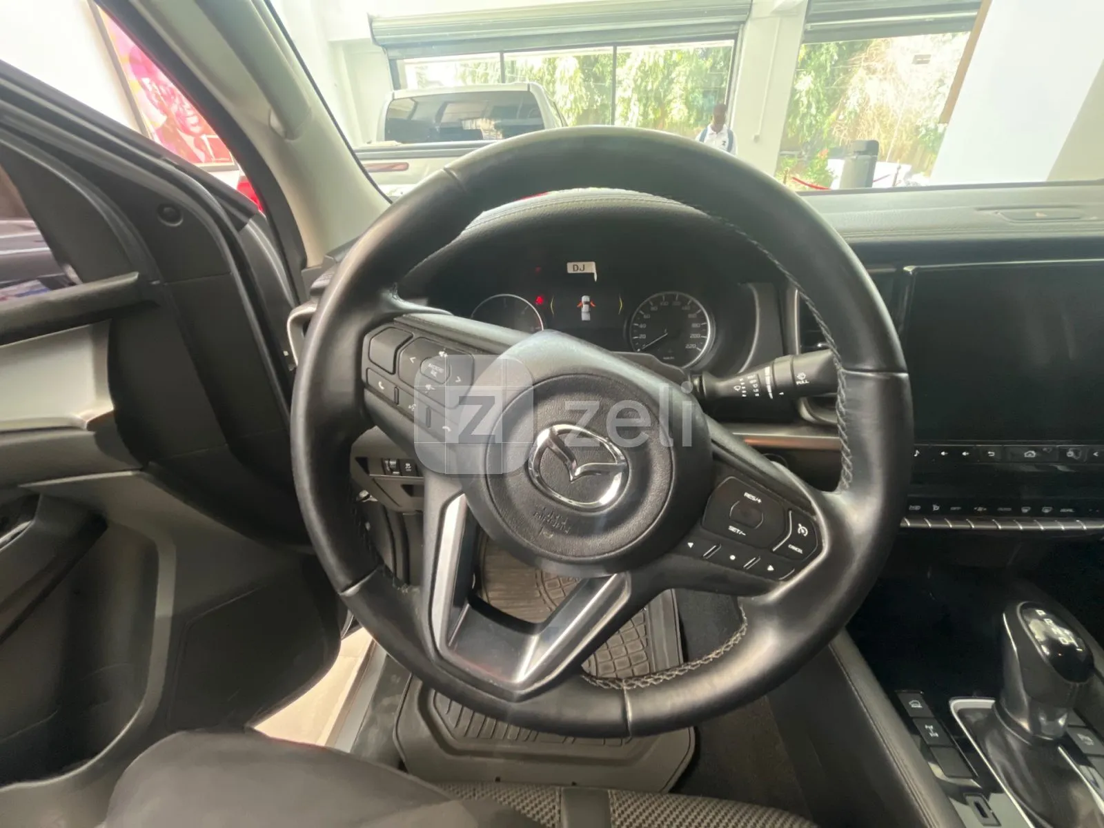 Mazda BT-50 2024 — photo 11