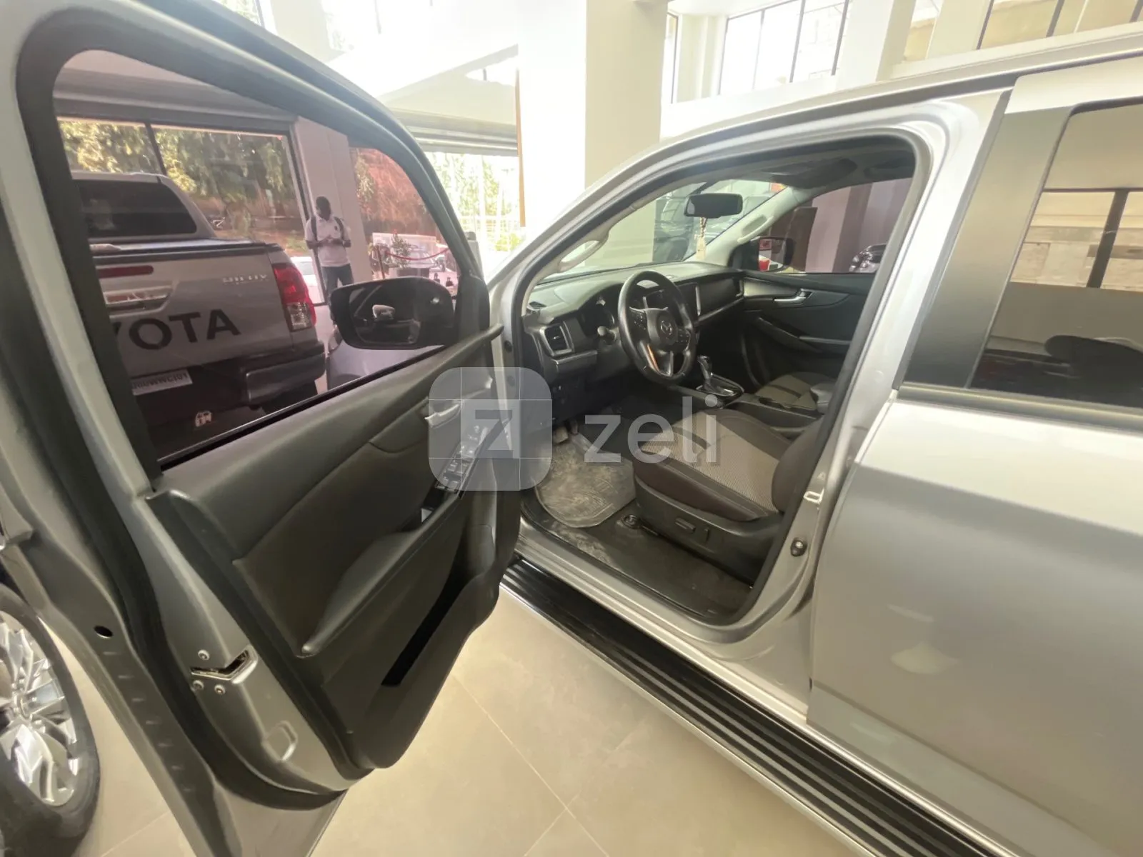 Mazda BT-50 2024 — photo 14