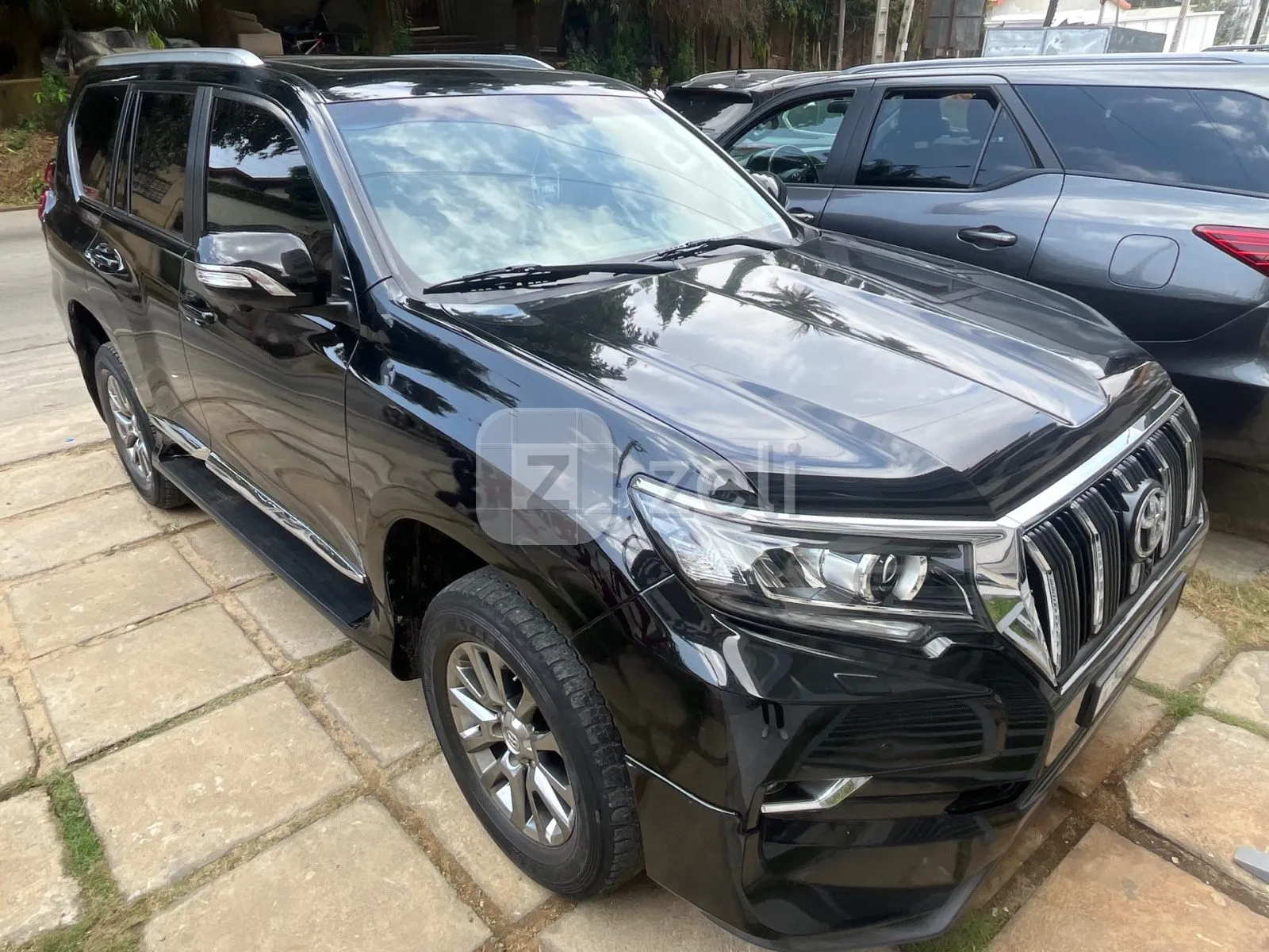 Toyota Land Cruiser Prado 2024 — photo 2