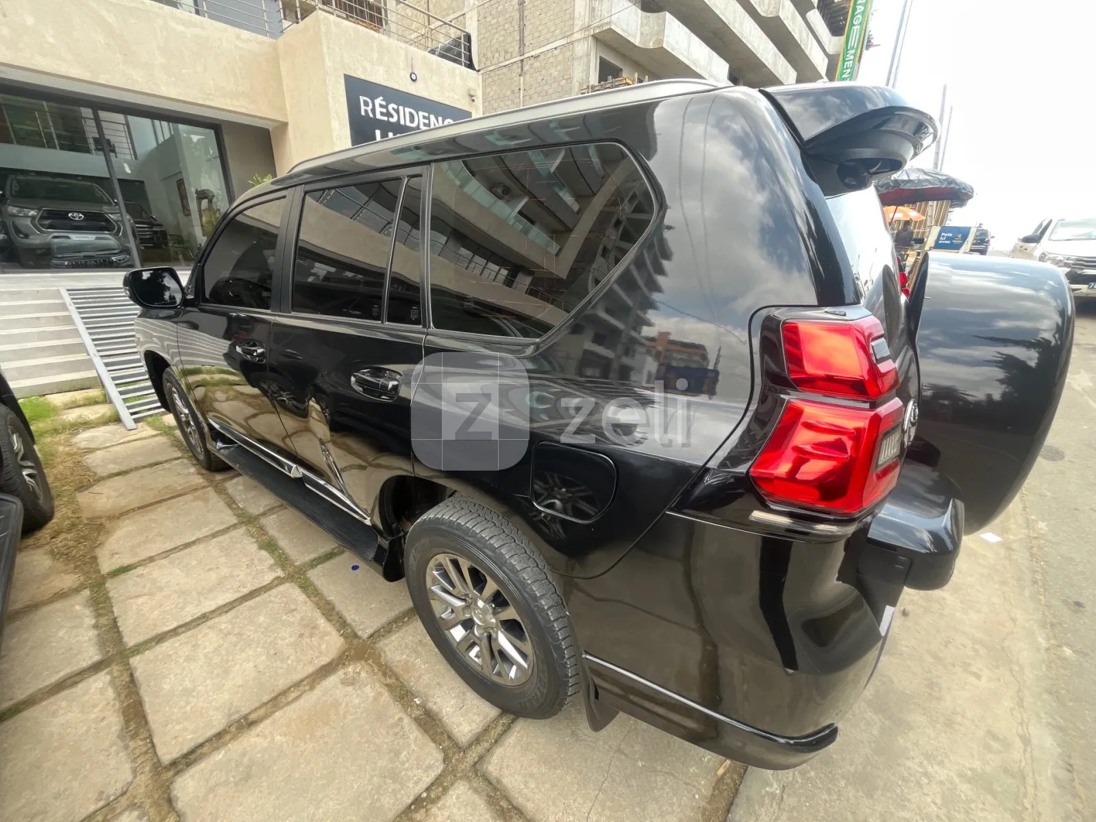 Toyota Land Cruiser Prado 2024 — photo 4