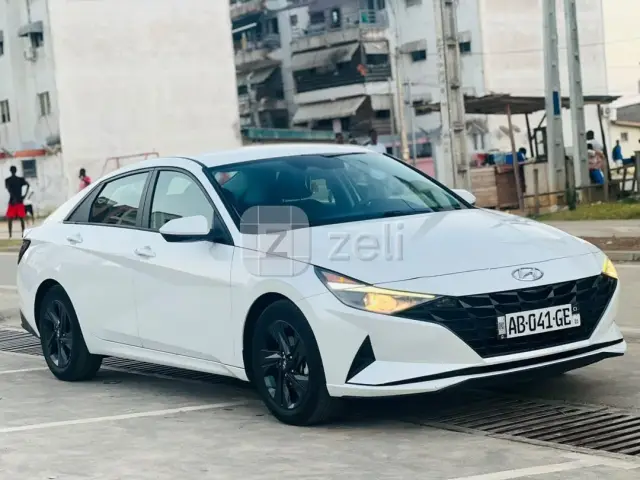 Hyundai Elantra 2021 — photo 2