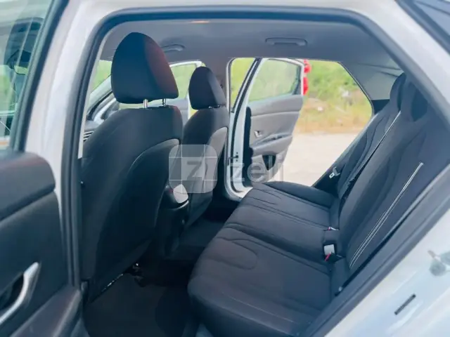 Hyundai Elantra 2021 — photo 8