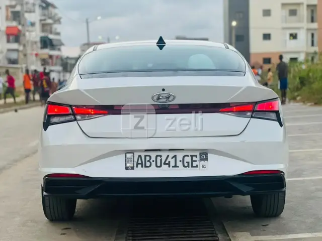 Hyundai Elantra 2021 — photo 10