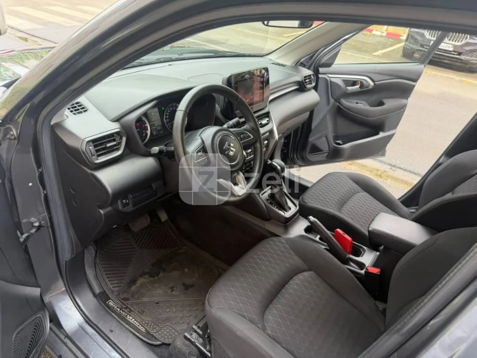 Suzuki Grand Vitara 2024 — photo 9