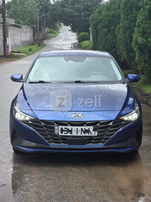 Hyundai Elantra 2022