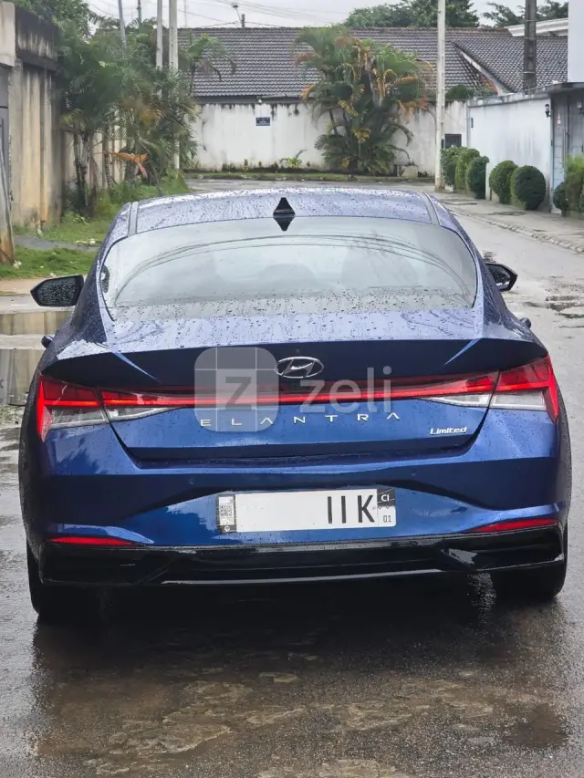 Hyundai Elantra 2022 — photo 8