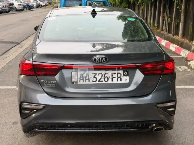 Kia Forte 2020 — photo 7