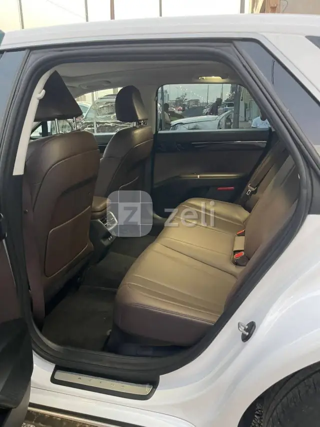 Hyundai Azera 2025 — photo 4
