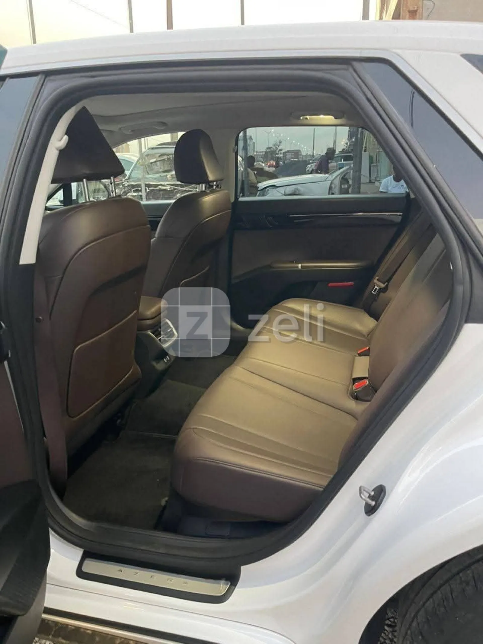 Hyundai Azera 2025 — photo 4