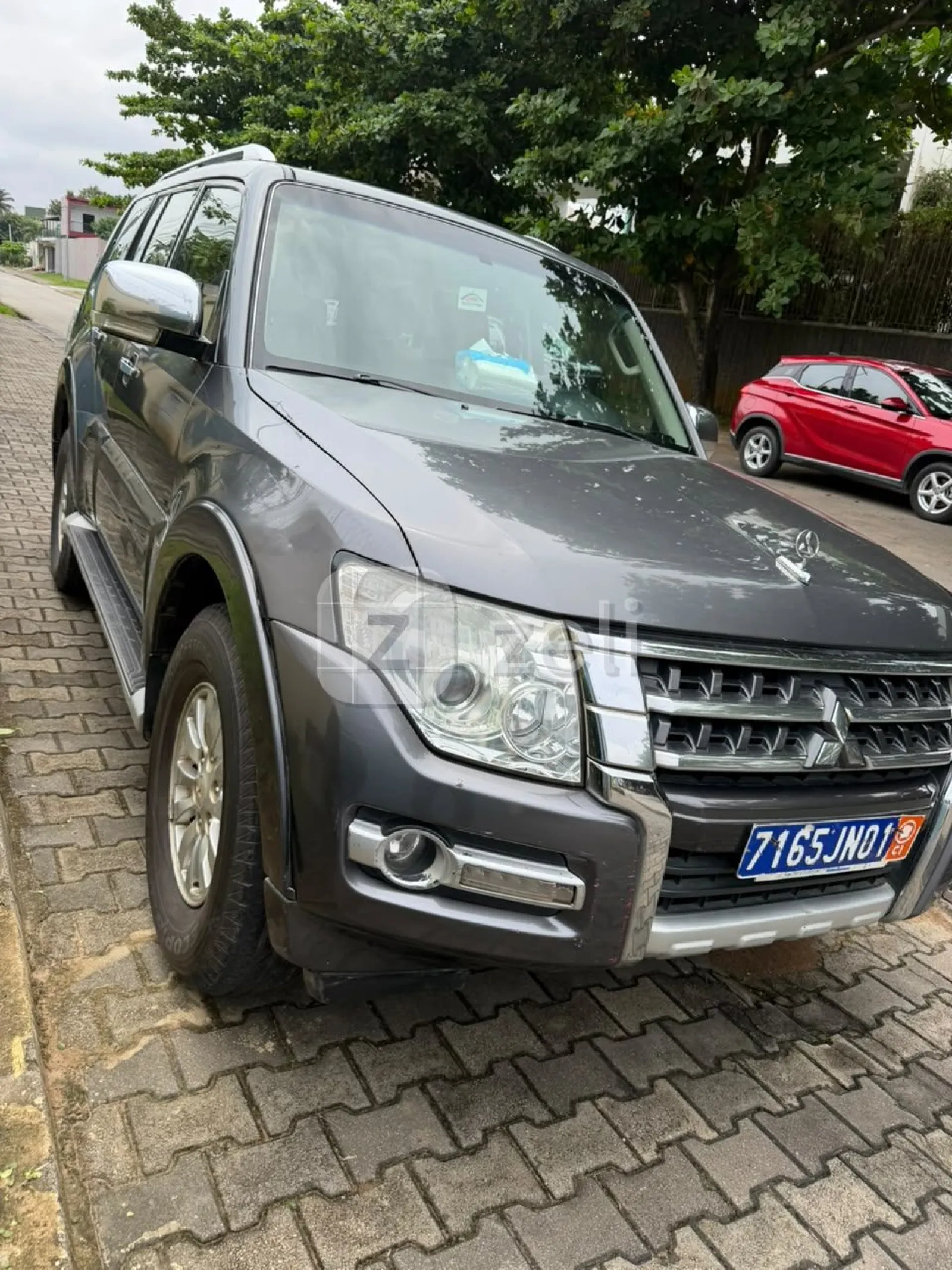 Mitsubishi Pajero 2015 — photo 1