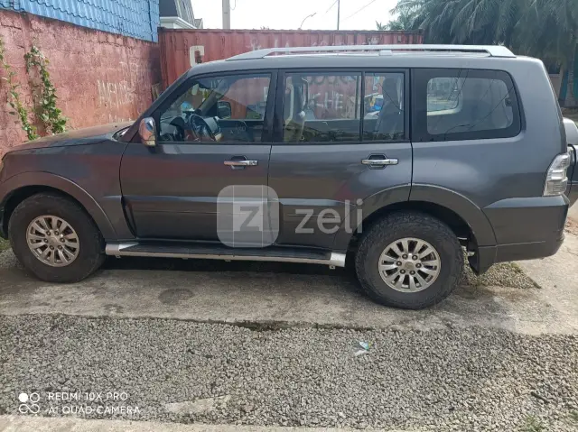 Mitsubishi Pajero 2015 — photo 2