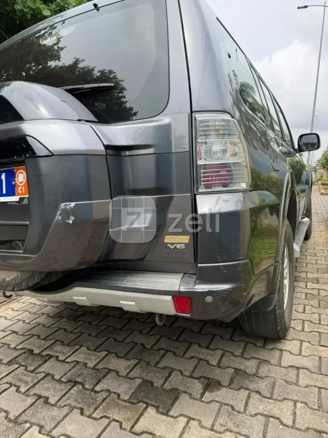 Mitsubishi Pajero 2015 — photo 5