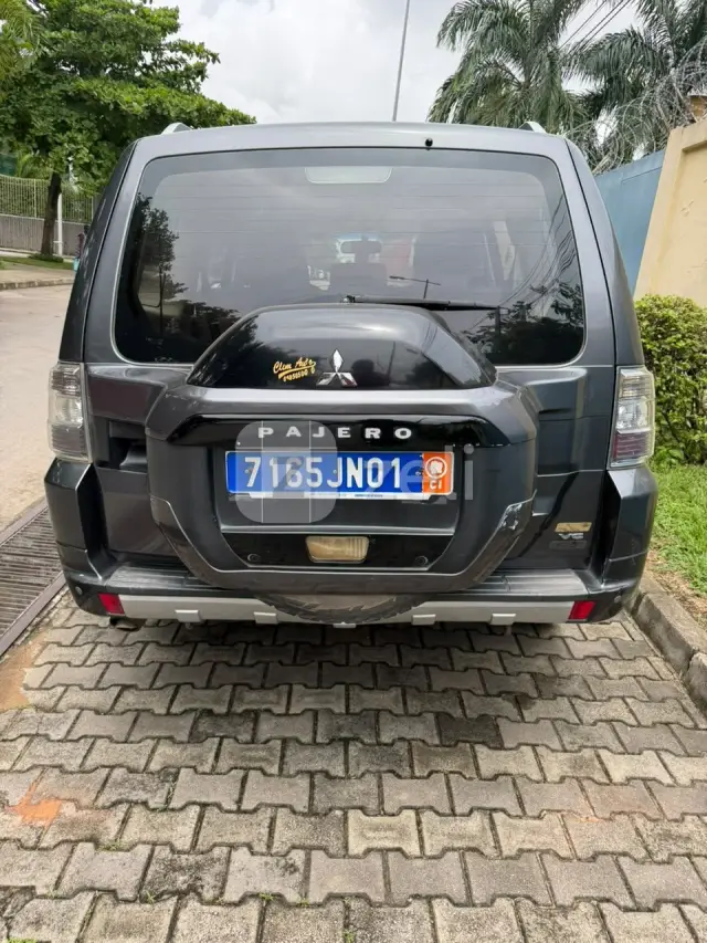 Mitsubishi Pajero 2015 — photo 6