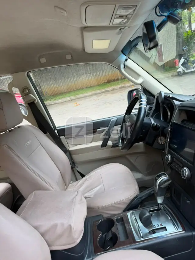 Mitsubishi Pajero 2015 — photo 7