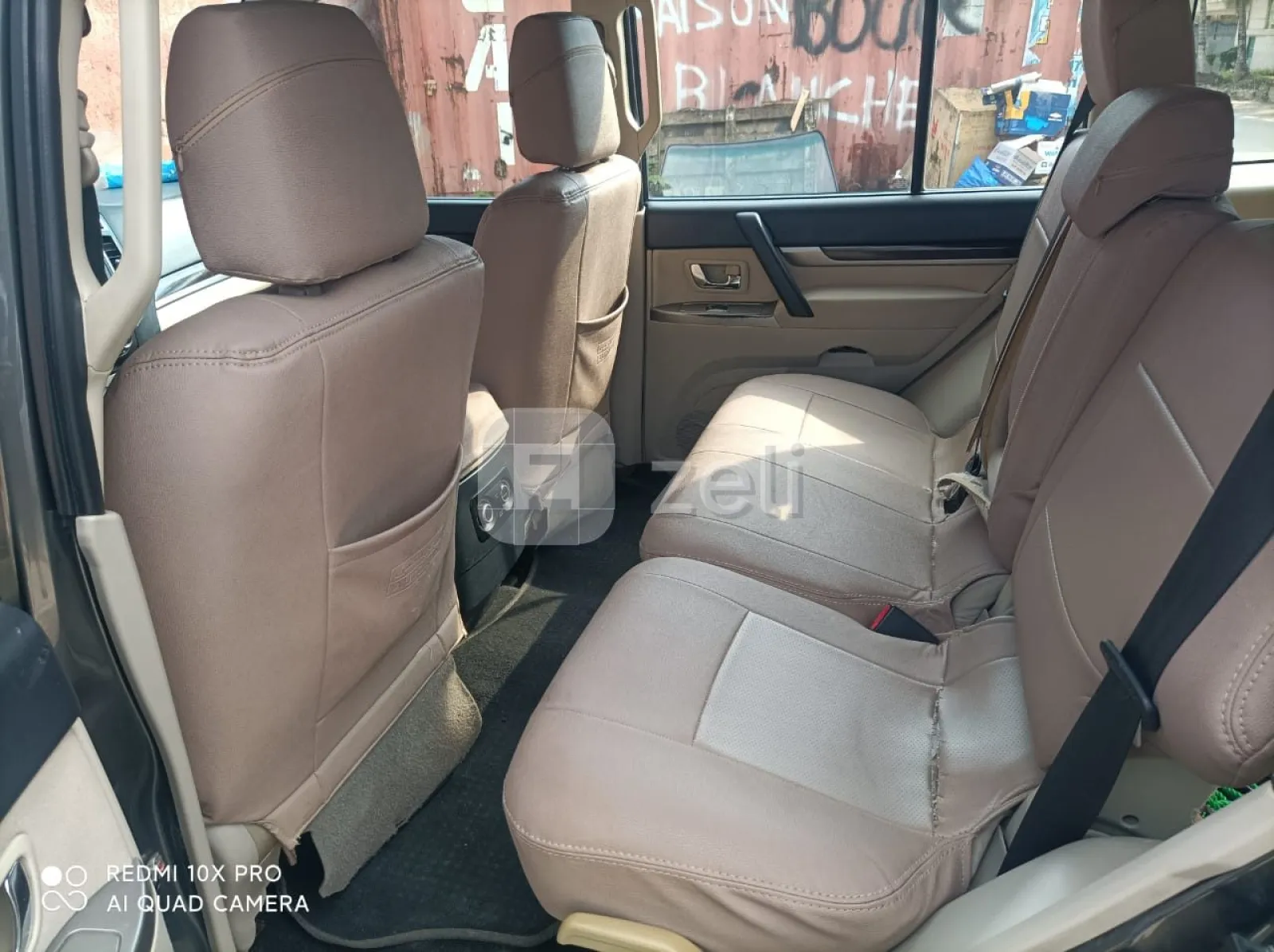 Mitsubishi Pajero 2015 — photo 9