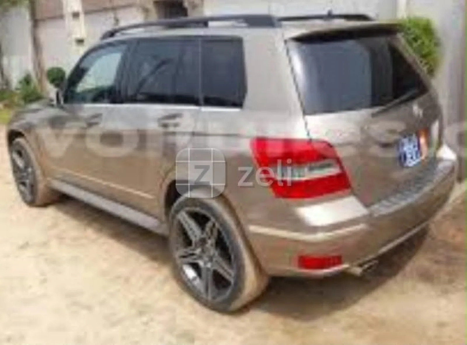 Mercedes GLB 2012 — photo 2