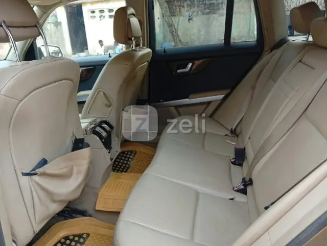 Mercedes GLB 2012 — photo 4