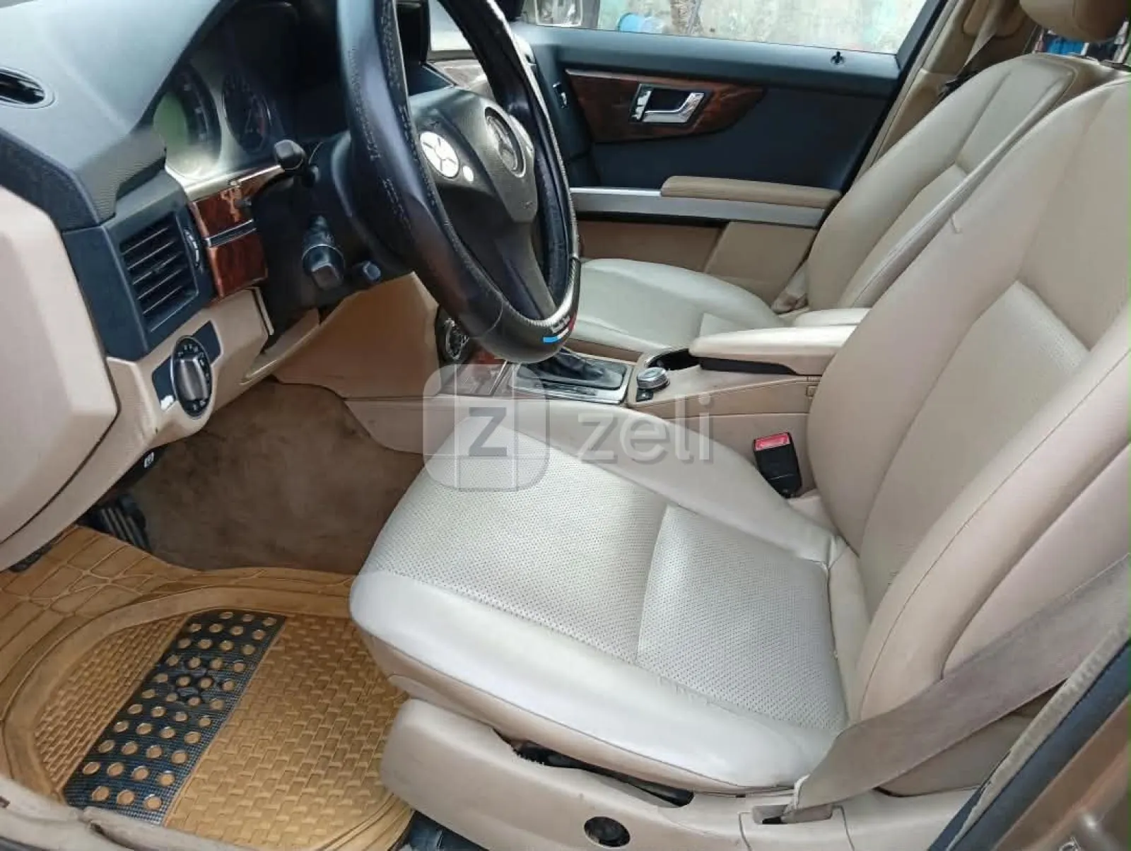 Mercedes GLB 2012 — photo 6