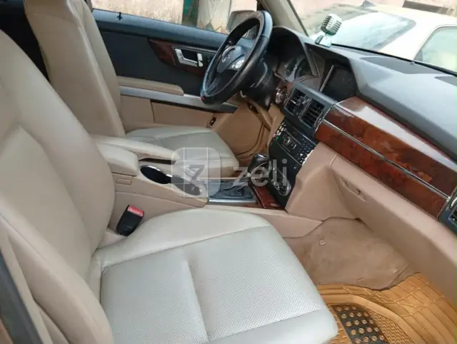 Mercedes GLB 2012 — photo 3