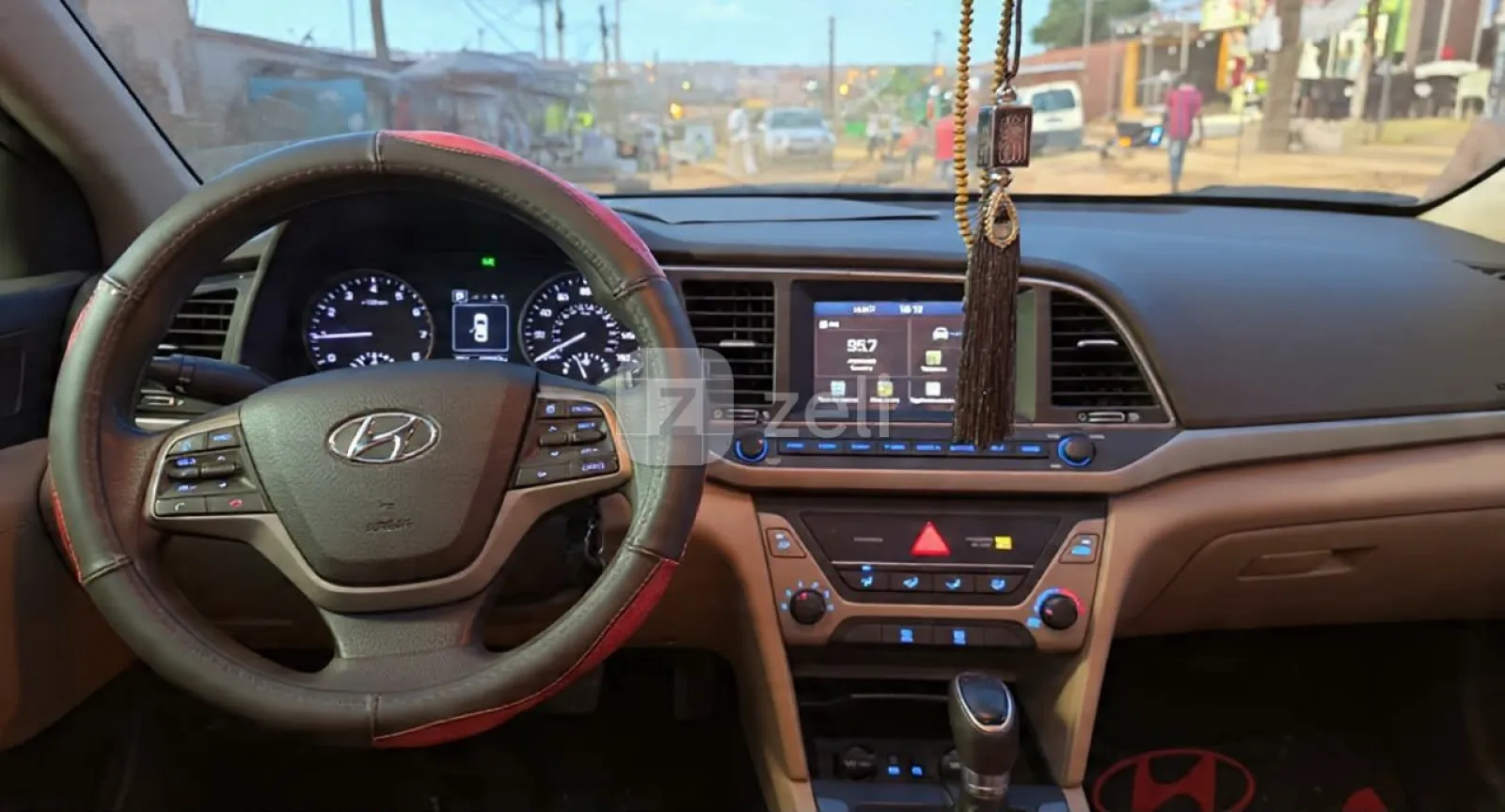 Hyundai Elantra 2018 — photo 7
