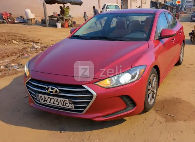 Hyundai Elantra 2018 — photo 2