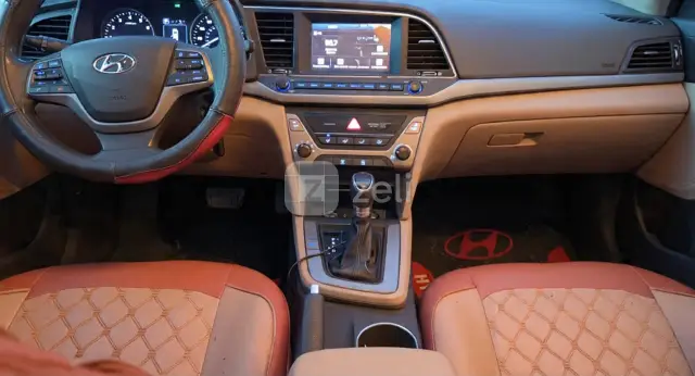 Hyundai Elantra 2018 — photo 8