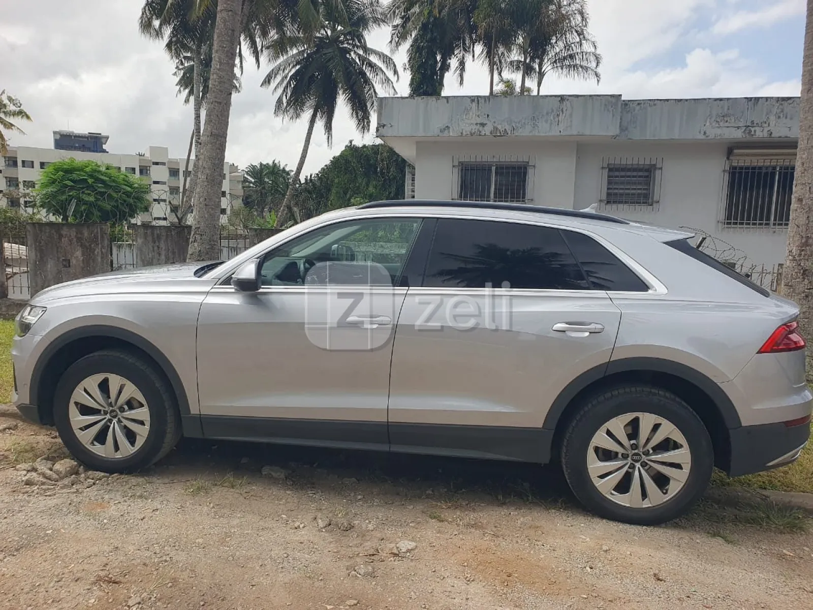 Audi Q8 QUATTRO 2022 — photo 2