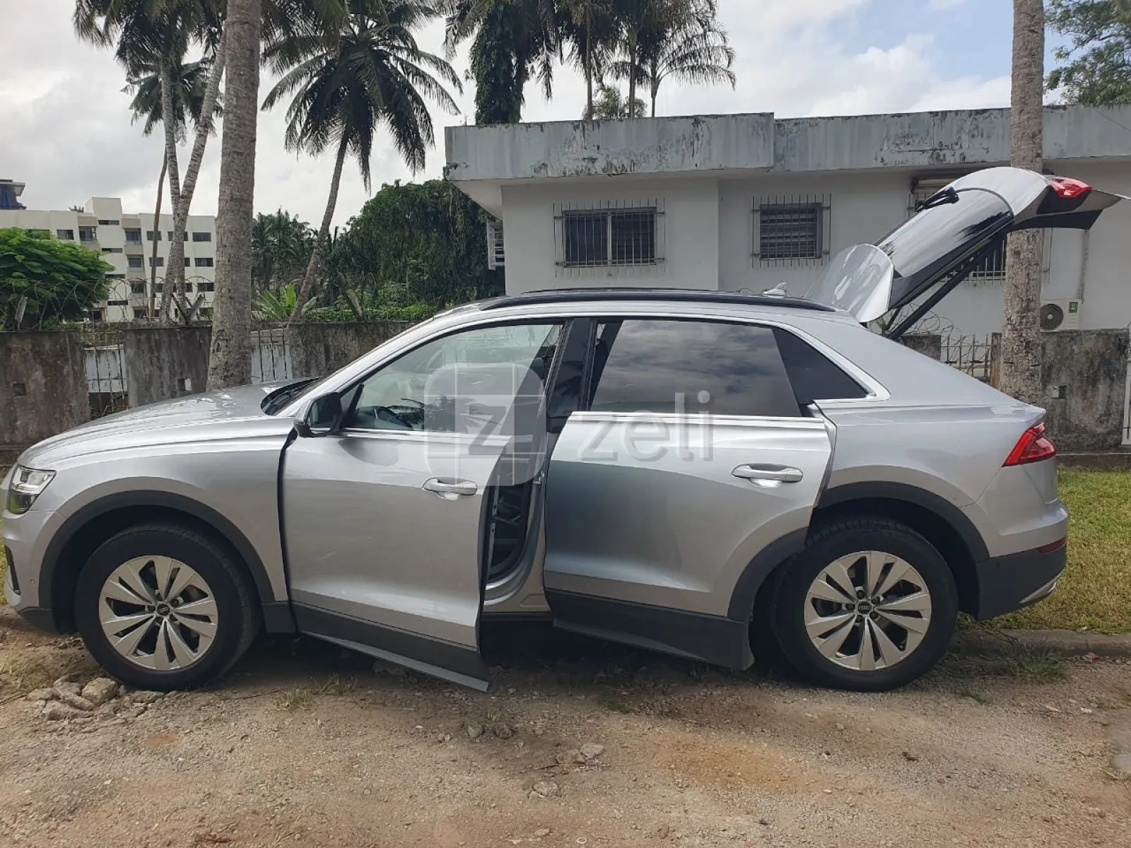 Audi Q8 QUATTRO 2022 — photo 6