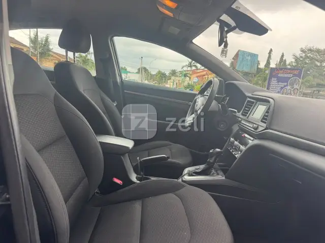 Hyundai Elantra 2020 — photo 9