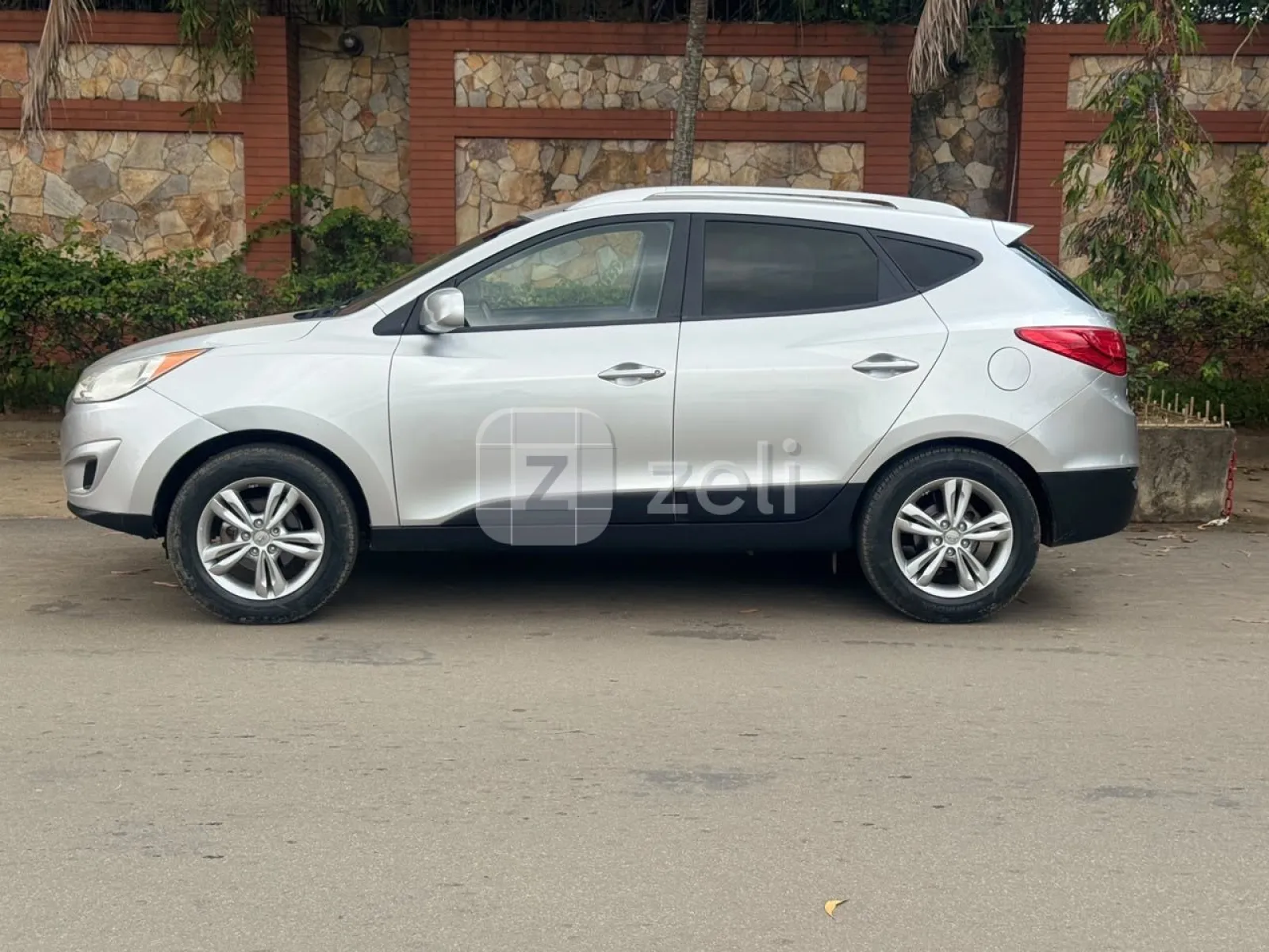 Hyundai ix35 2011 — photo 2