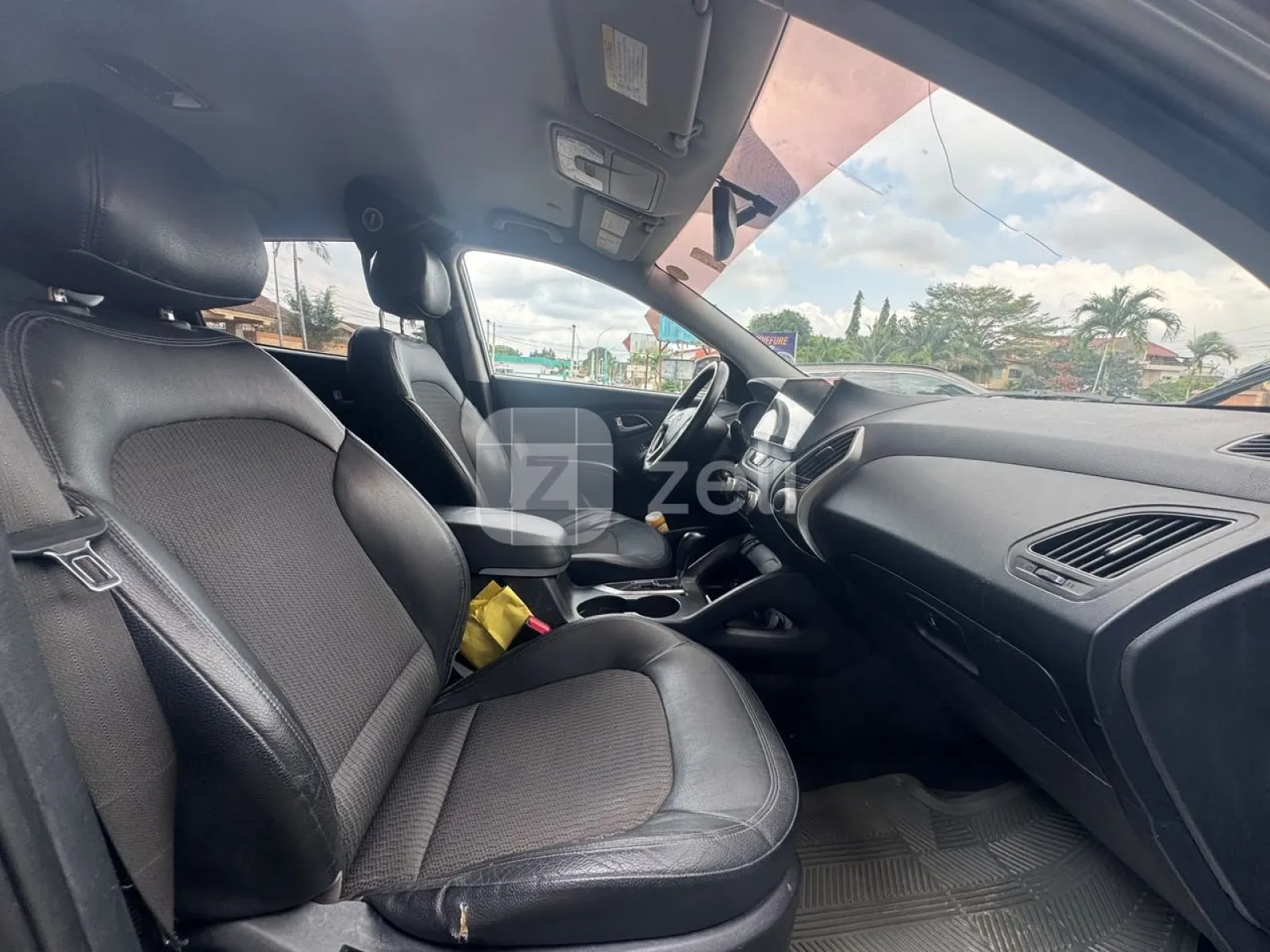 Hyundai ix35 2011 — photo 8