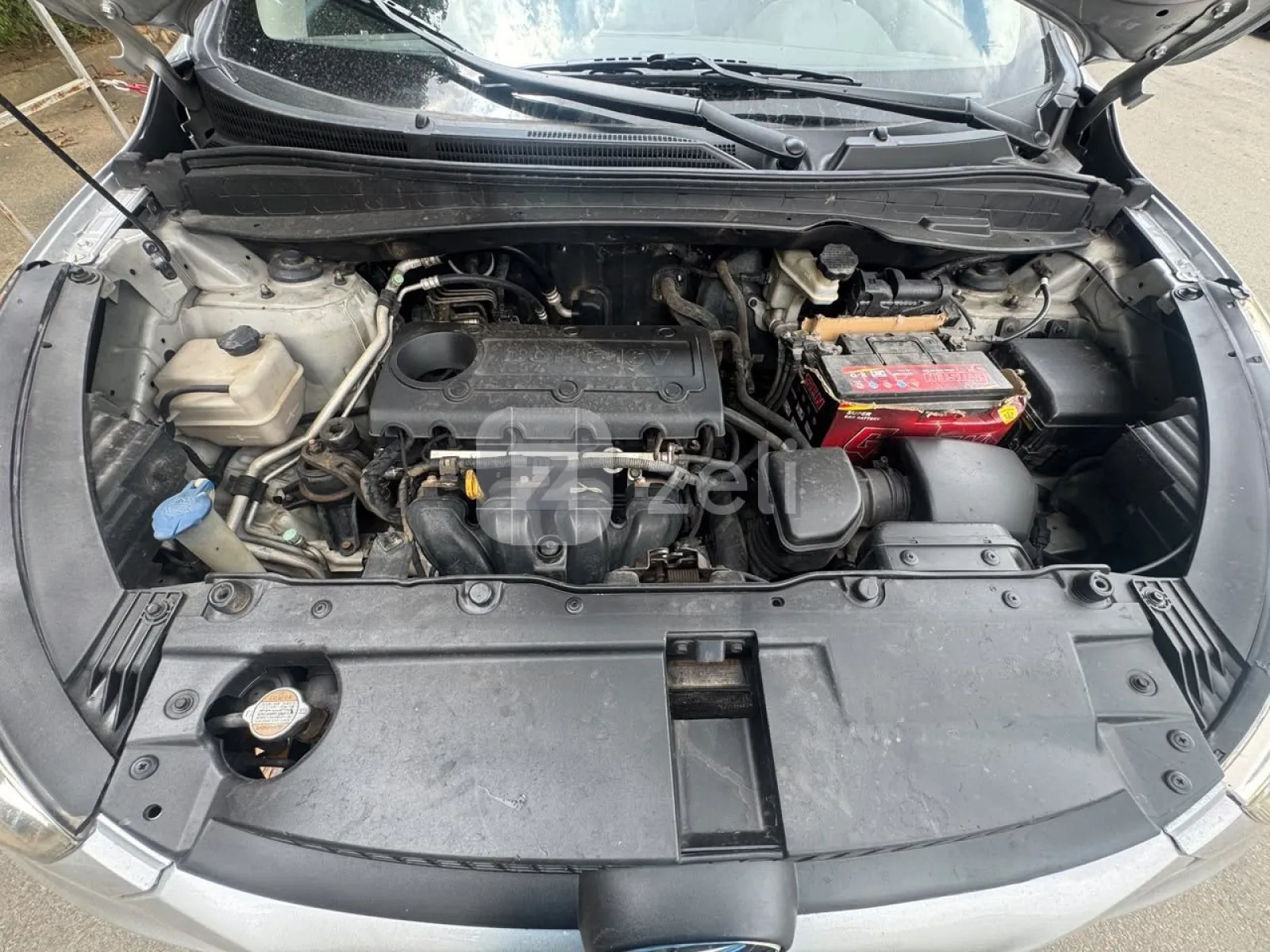 Hyundai ix35 2011 — photo 9
