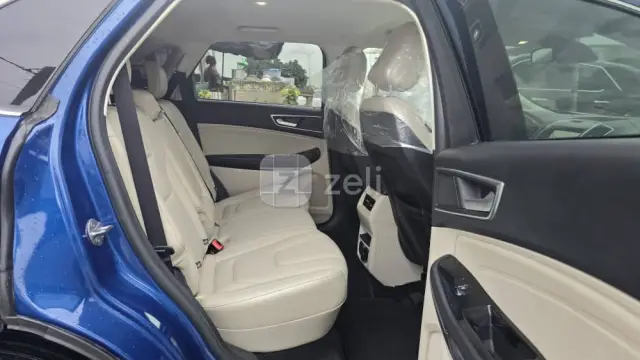 Ford Edge 2020 — photo 10