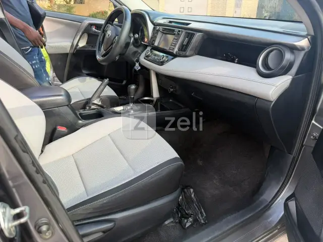 Toyota RAV4 2016 — photo 3