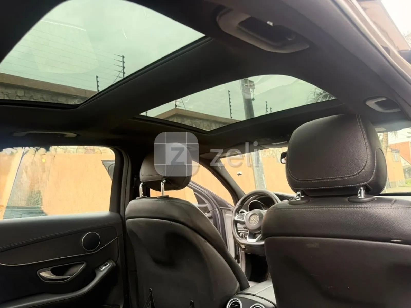 Mercedes C300 2015 — photo 14