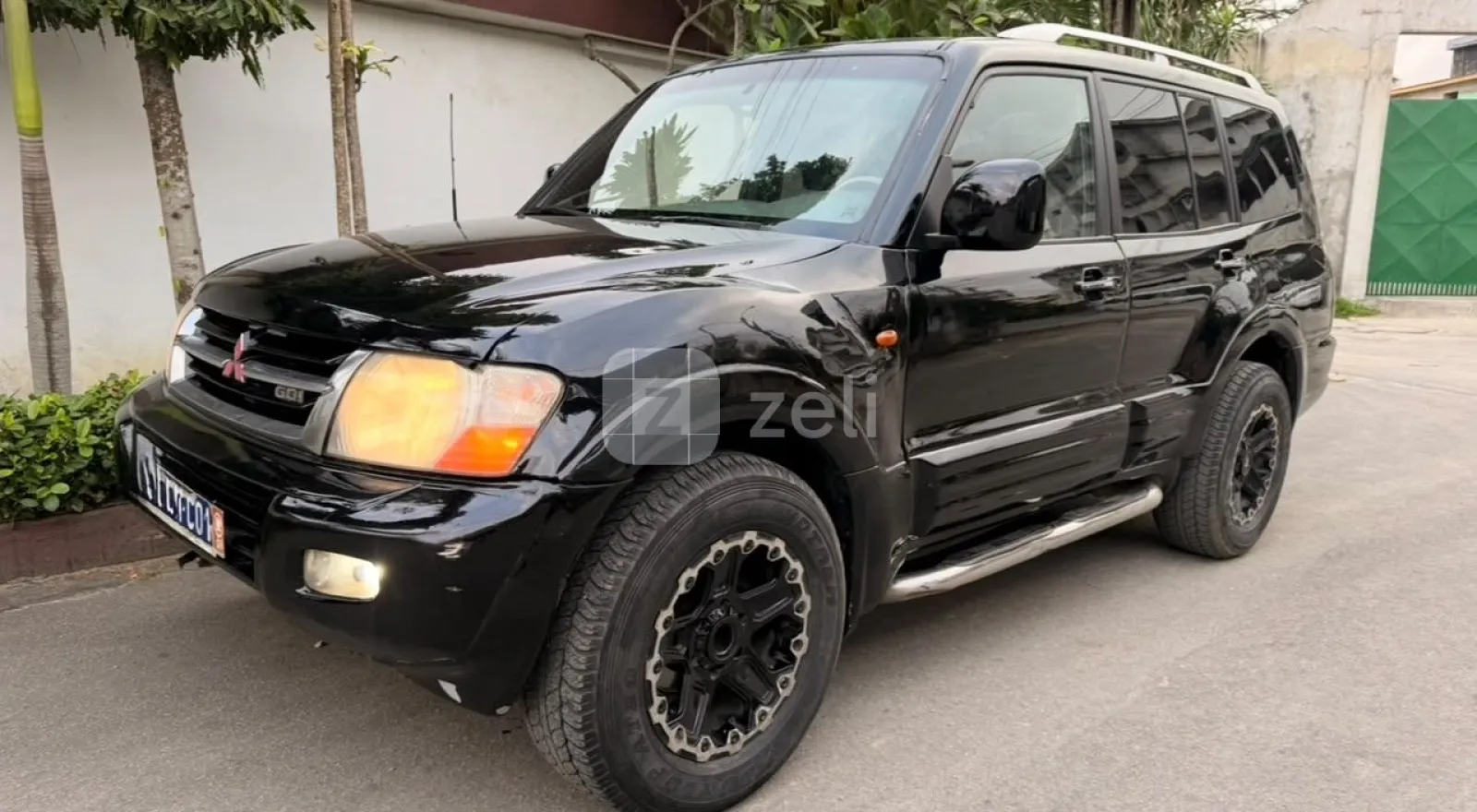 Mitsubishi Pajero 2002 — photo 2