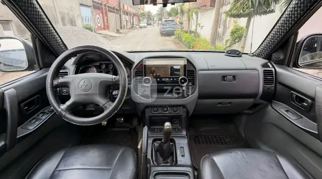 Mitsubishi Pajero 2002 — photo 3
