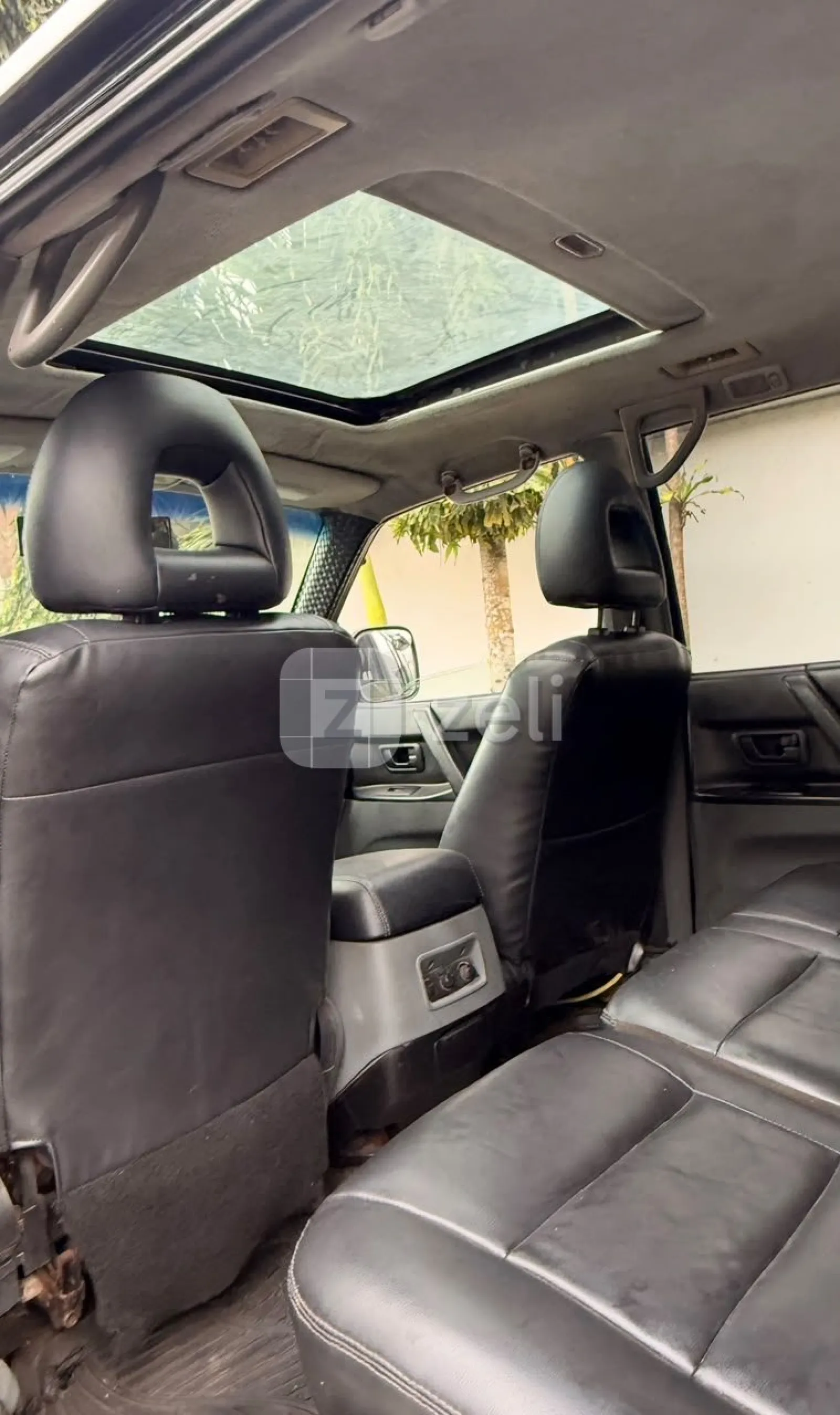 Mitsubishi Pajero 2002 — photo 9
