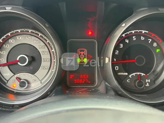 Mitsubishi Pajero 2015 — photo 13