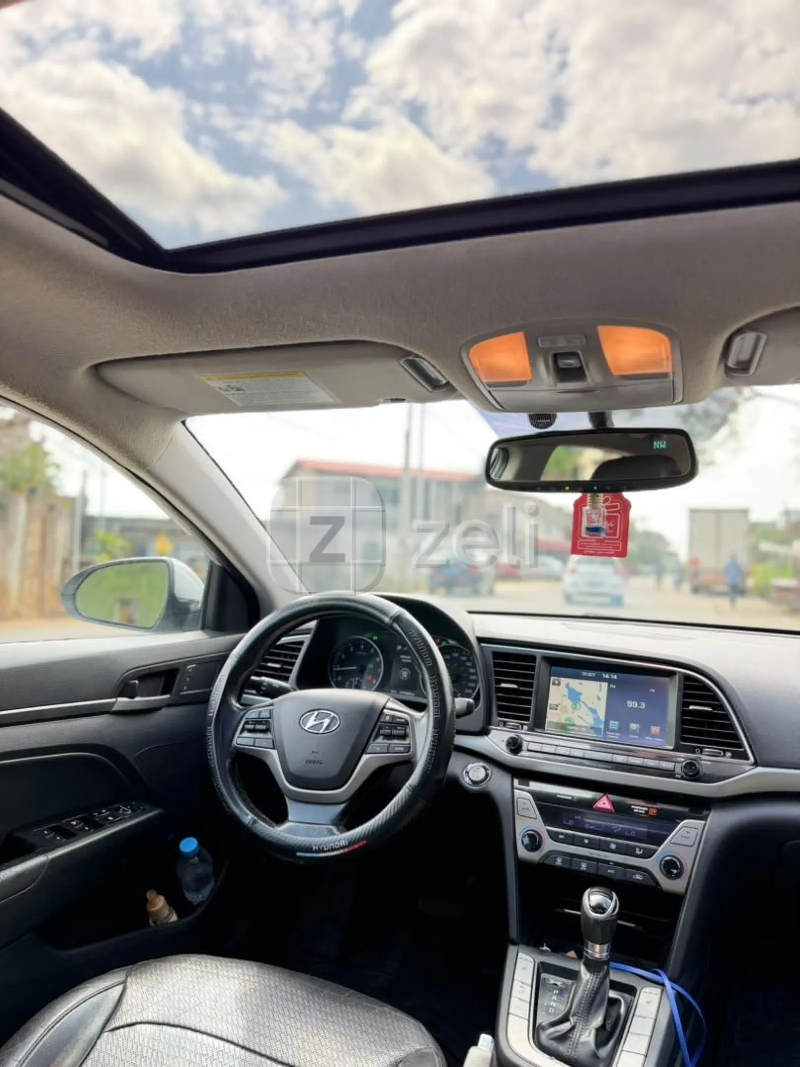 Hyundai Elantra 2018 — photo 4