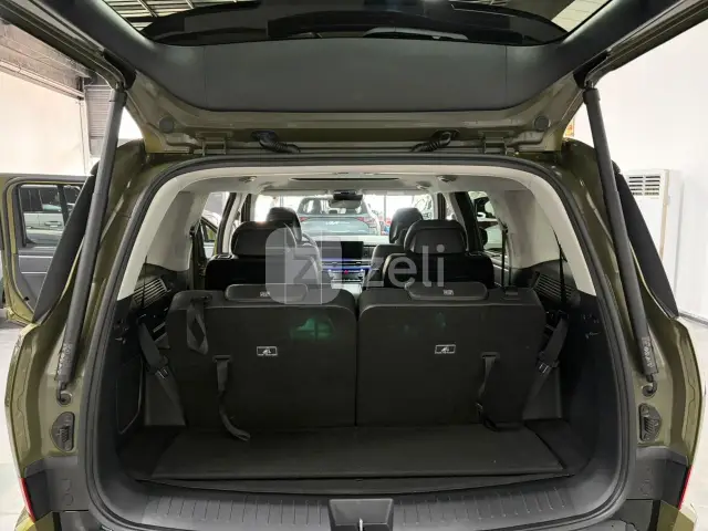 Hyundai Santa Fe 2025 — photo 12