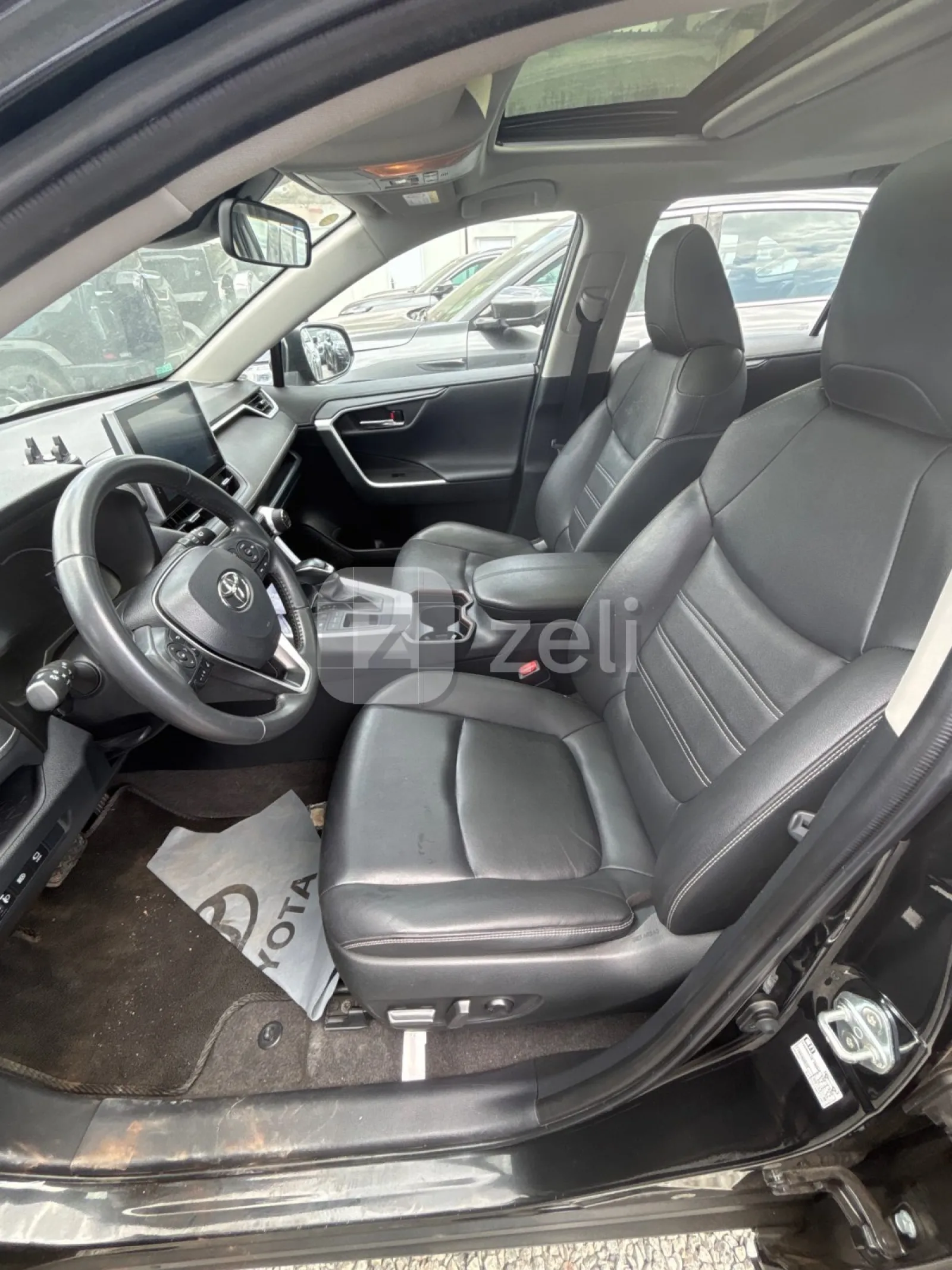 Toyota Rav-4 2023 — photo 7