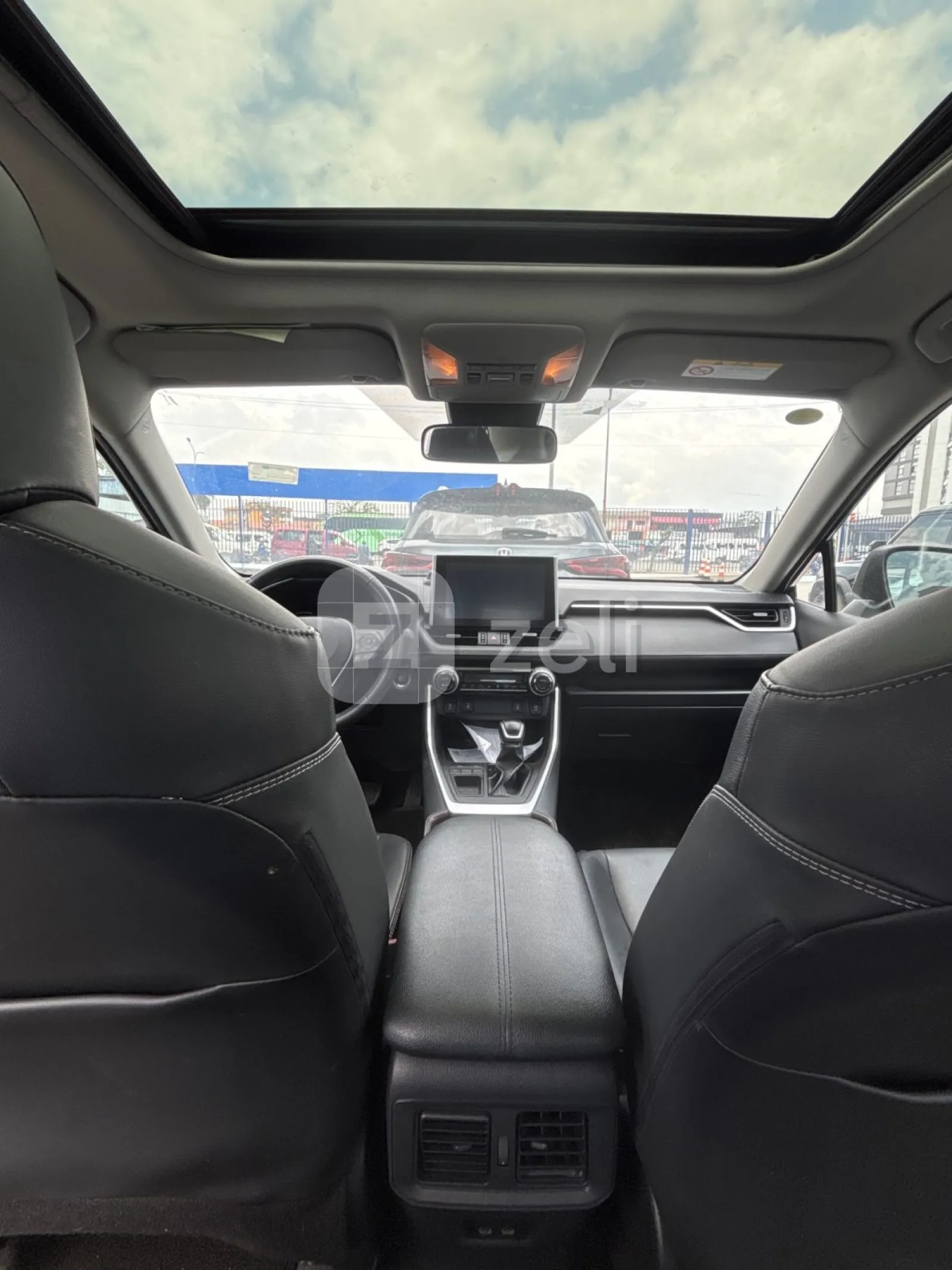 Toyota Rav-4 2023 — photo 12