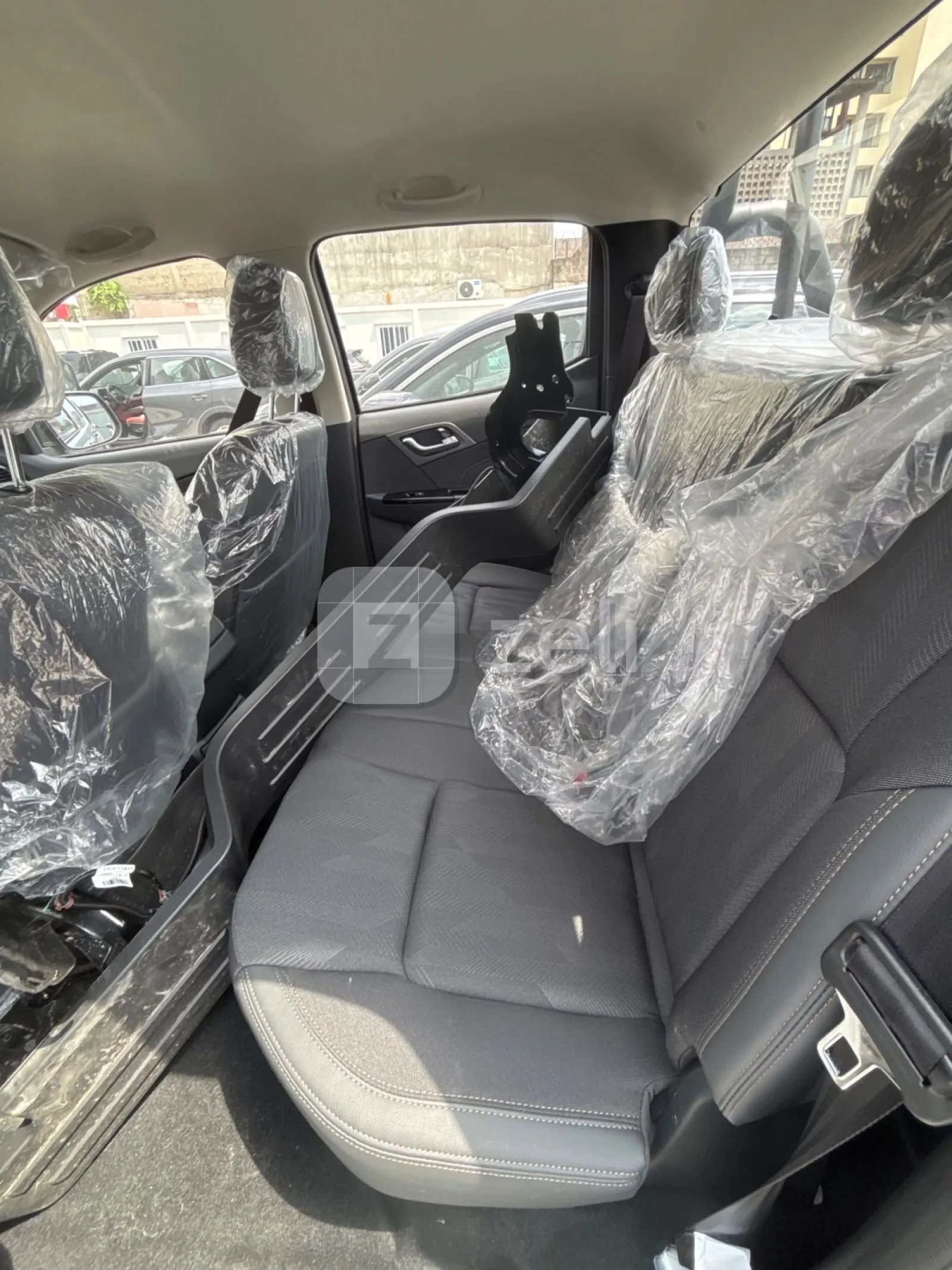 Isuzu RE-MAX 2025 — photo 7